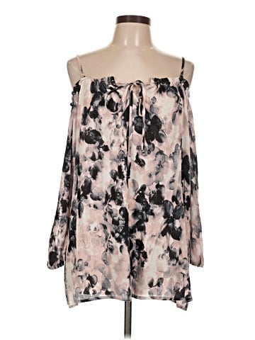 Mystree 3/4 Sleeve Blouse (view 1)