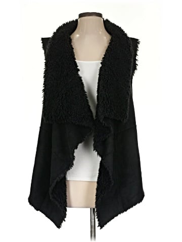 Me Jane Faux Fur Vest (view 1)