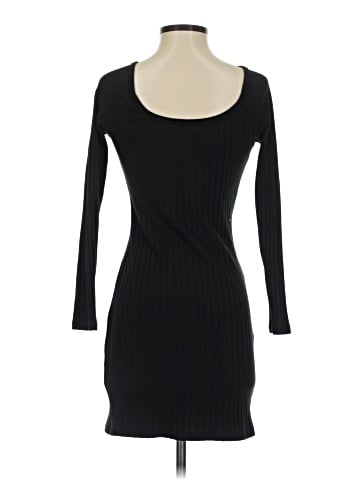 Old Navy Casual Dress (view 2)