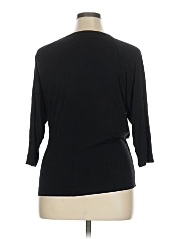 Old Navy - Maternity 3/4 Sleeve T-Shirt (view 2)