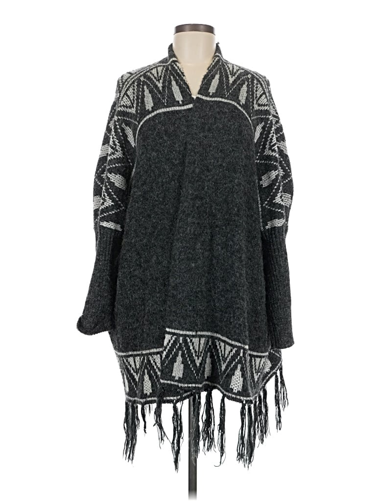 Pre-owned Début Poncho In Gray