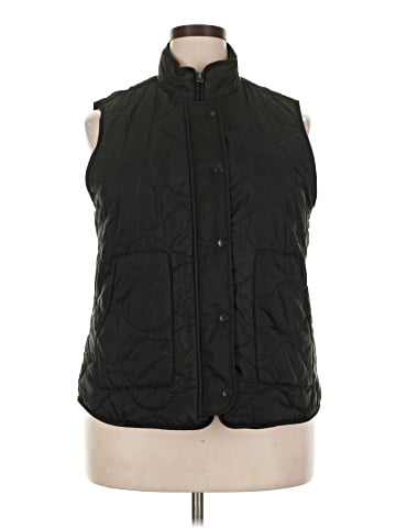 Croft & Barrow Vest (view 1)