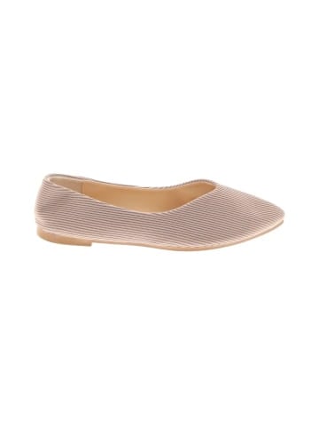 Unbranded Flats (view 1)