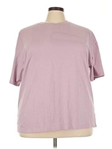 Trendy Queen Short Sleeve T-Shirt (view 1)