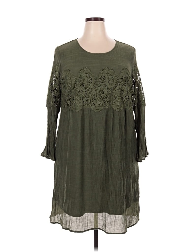 Pre-owned Indigo Rose Casual Dress In Green
