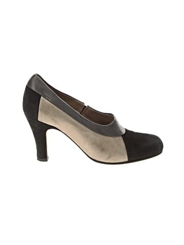 Anyi Lu Heels (view 1)
