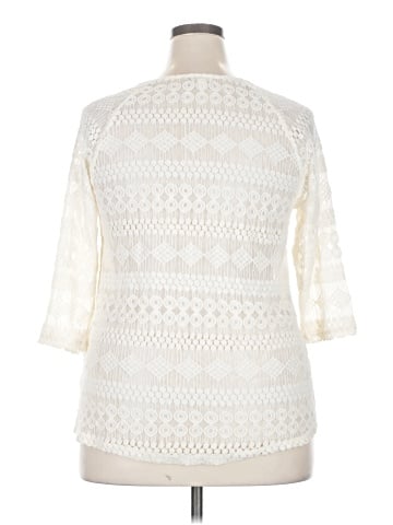 Eyeshadow 3/4 Sleeve Top (view 2)