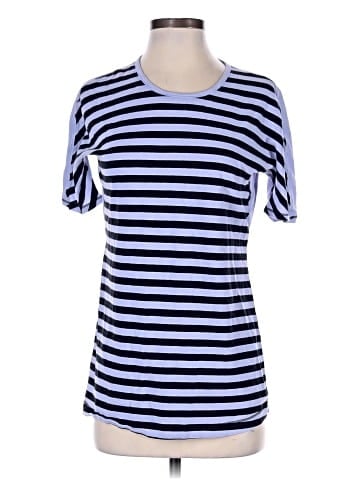 Lululemon Athletica Short Sleeve T-Shirt (view 1)