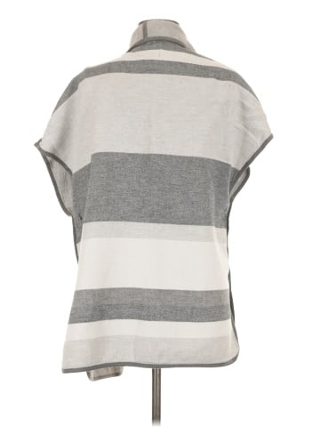 Hinge Poncho (view 2)
