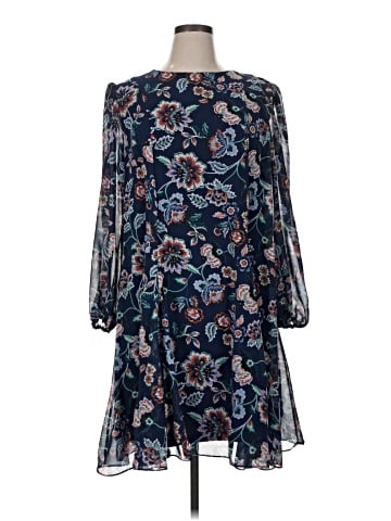 Julia Jordan Casual Dress (view 1)