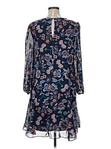 Julia Jordan Casual Dress (view 2)
