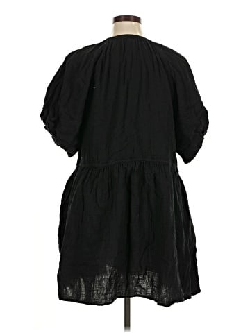 Old Navy Casual Dress (view 2)