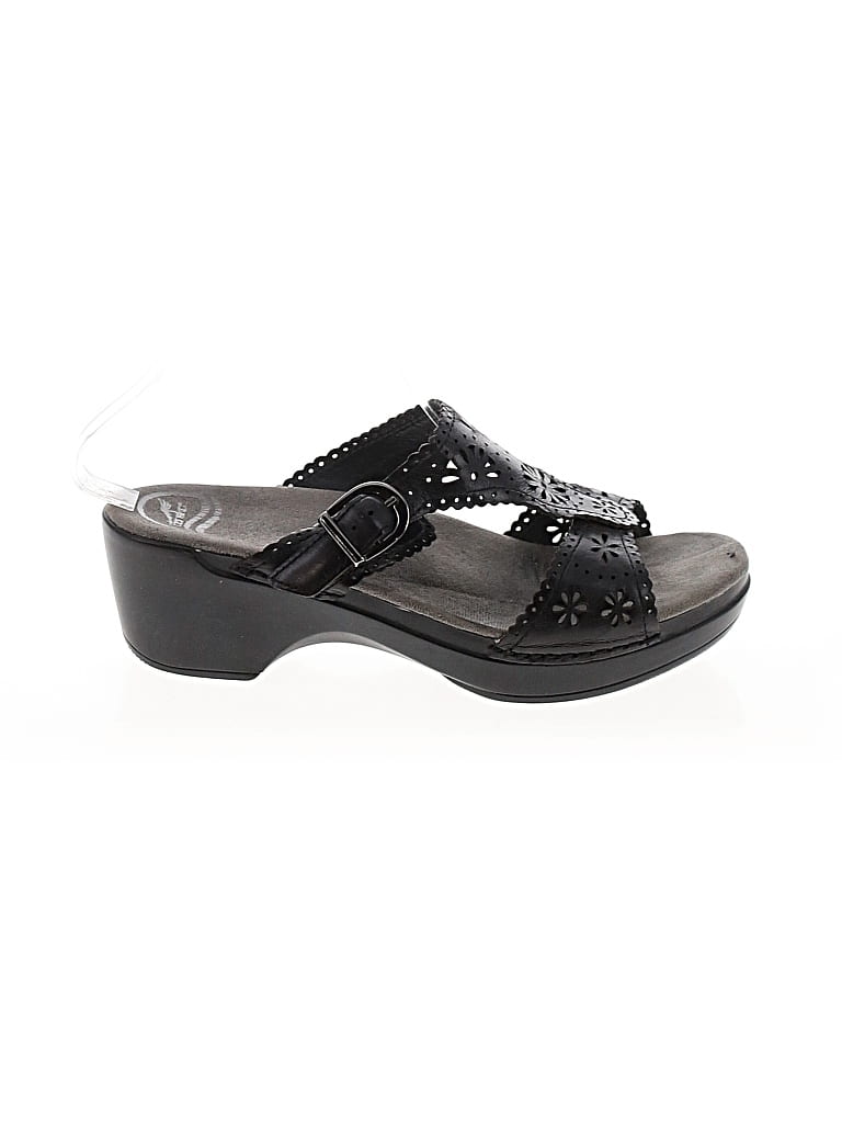 Pre-owned Dansko Mule/clog In Black