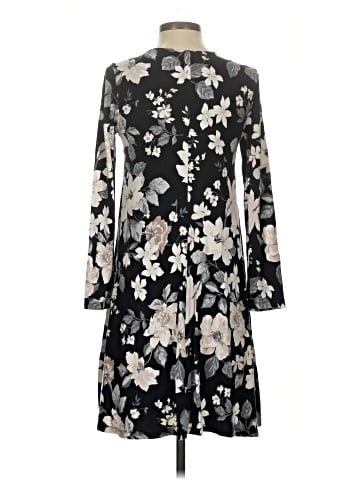 Old Navy Casual Dress (view 2)