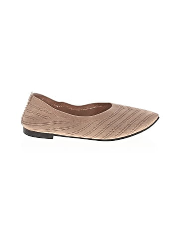 Unbranded Flats (view 1)