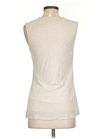 Scarlet Sleeveless Top (view 2)