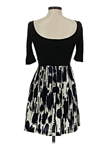 Eight Sixty 3/4 Sleeve Top (view 2)