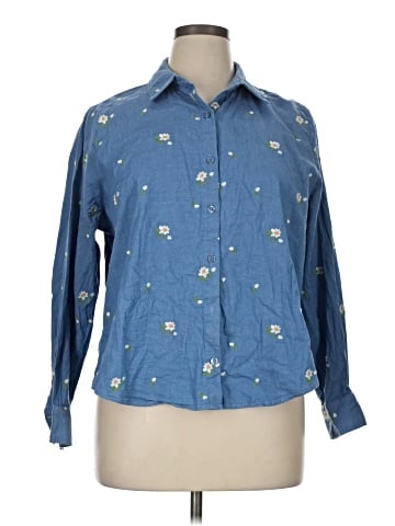 New York & Company Long Sleeve Button-Down Shirt (view 1)