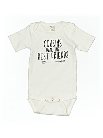 Laughing Giraffe Short Sleeve Onesie (view 1)