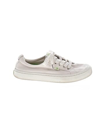 Cariuma Sneakers (view 1)