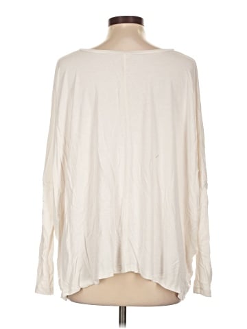 Wyatt Long Sleeve T-Shirt (view 2)