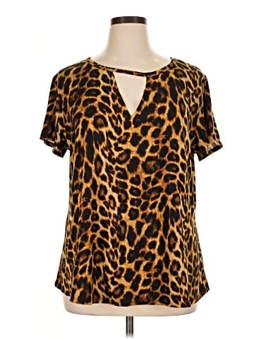 Free Kisses Short Sleeve T-Shirt (view 1)