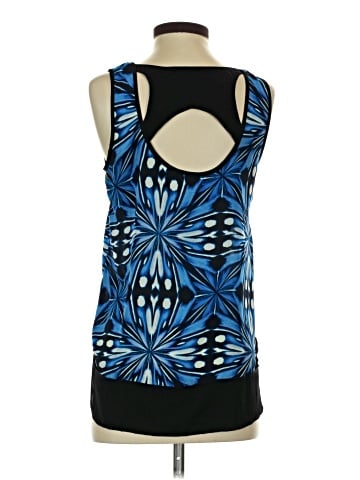Outback Red Tank Top (view 2)