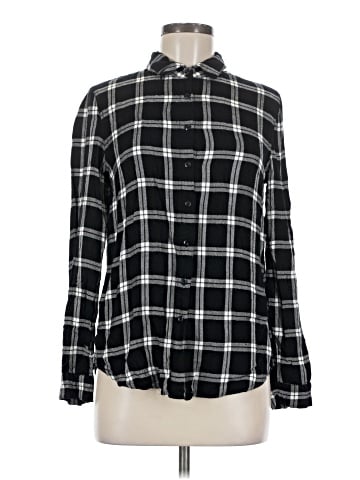 Romeo & Juliet Couture Long Sleeve Blouse (view 1)