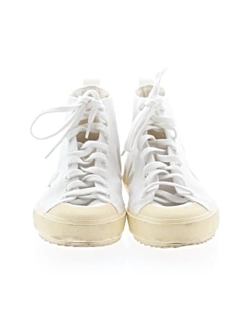 VEJA Sneakers (view 2)