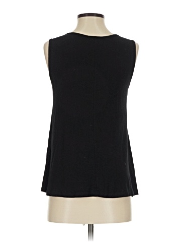 Pretty Good Sleeveless Blouse (view 2)