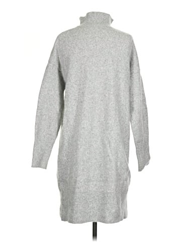 LOGO Turtleneck Sweater (view 2)