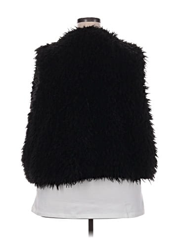 Rouge Faux Fur Vest (view 2)