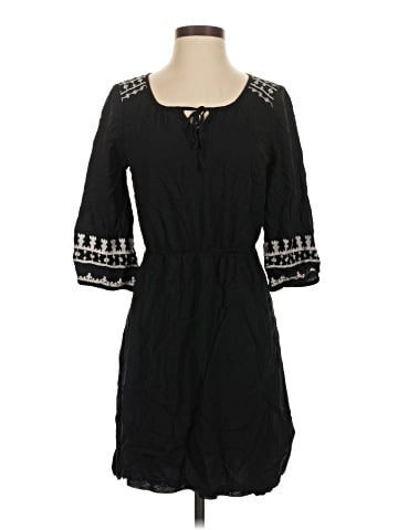 Old Navy Casual Dress (view 1)