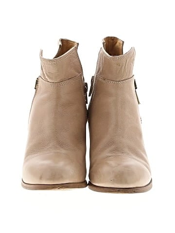 LAVORAZIONE ARTIGIANALE Ankle Boots (view 2)