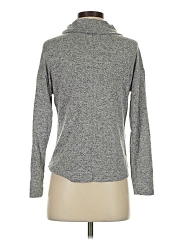 Jennifer Lopez Turtleneck Sweater (view 2)