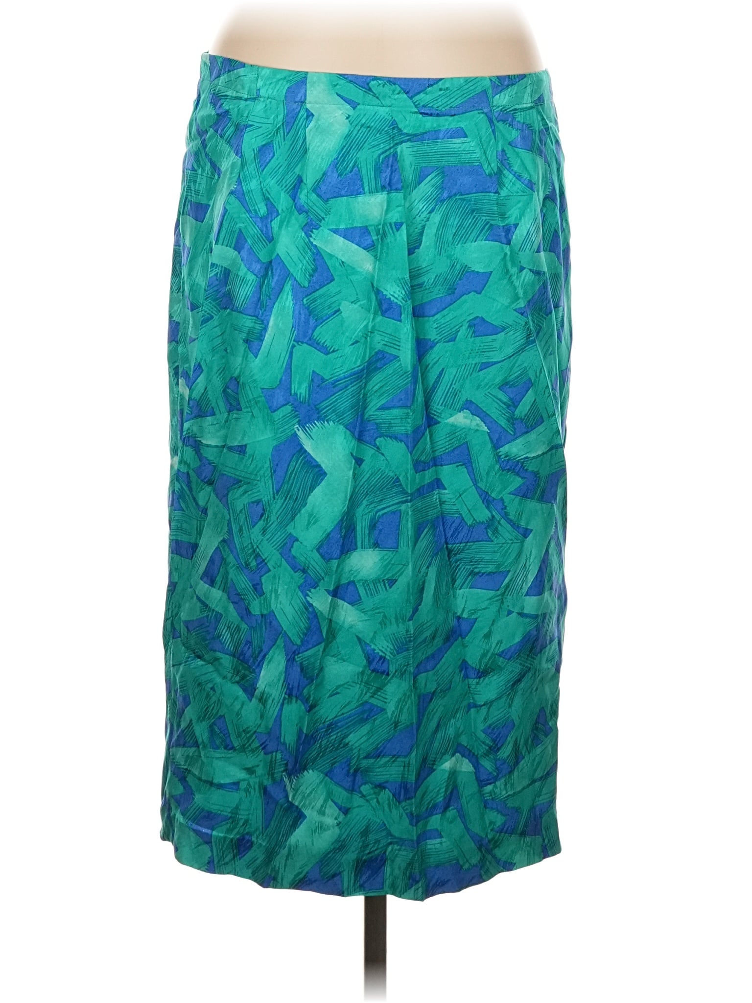 Just in! This vintage '90s Anne Crimmins for Umi Collections 100% silk skirt features a knee length pencil cut, an allover abstract print in gorgeous shades of purple, pink and green, and