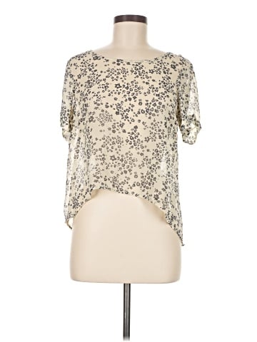 Kirra Short Sleeve Blouse (view 1)