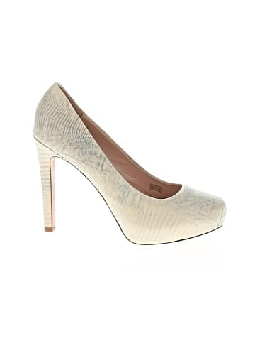 Pour La Victoire Heels (view 1)