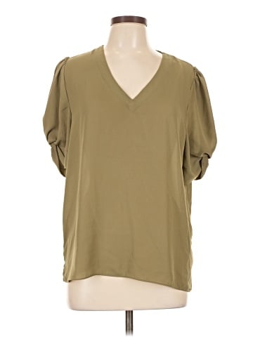 Everleigh Short Sleeve Blouse (view 1)