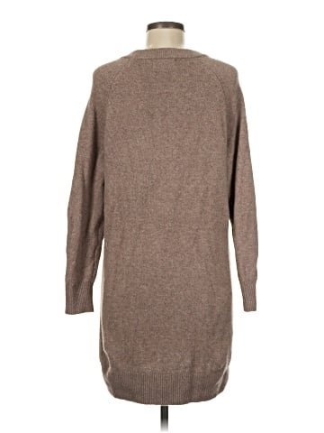Old Navy Pullover Sweater (view 2)