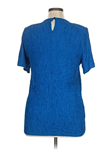 Cricket Lane Short Sleeve Blouse (view 2)