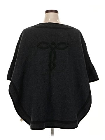 Loma London Poncho (view 2)