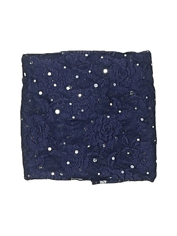 Justice Scarf (view 2)