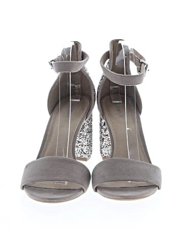 Old Navy Sandals (view 2)