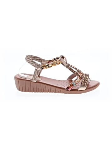 Unbranded Wedges (view 1)