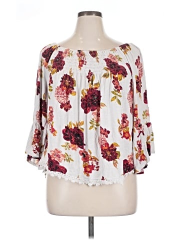 Eyeshadow 3/4 Sleeve Blouse (view 1)