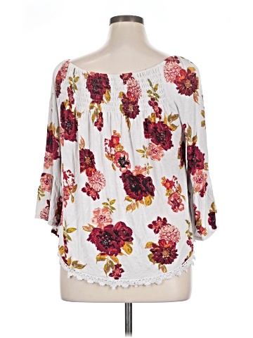 Eyeshadow 3/4 Sleeve Blouse (view 2)
