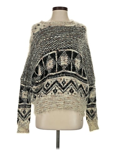 Lulumari Pullover Sweater (view 1)