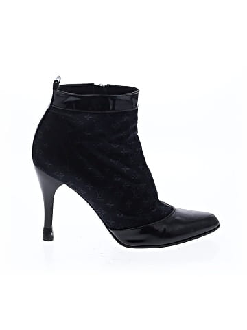 Louis Vuitton Ankle Boots (view 1)