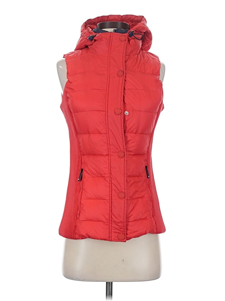 Pre-owned Tommy Hilfiger Sport Vest In Red
